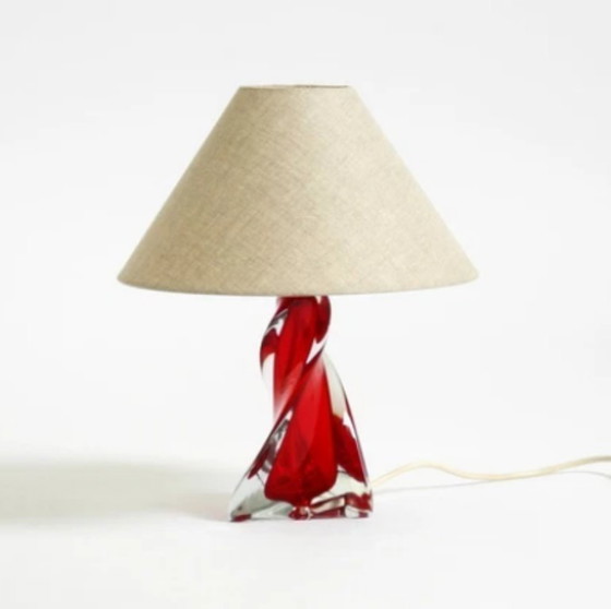 Image 1 of Beautiful, heavy table lamp in mid-century modern style made of solid crystal glass in red and transparent.