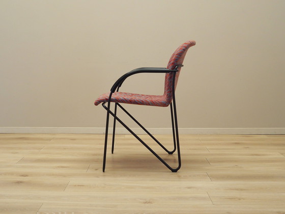 Image 1 of Ensemble de quatre chaises, design italien, années 1980, production : Italie