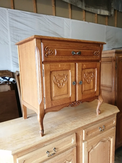Vintage chest of drawers