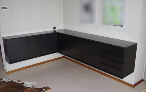 Banz Bord Schrank in mattschwarzem Furnier mit Natursteinplatten