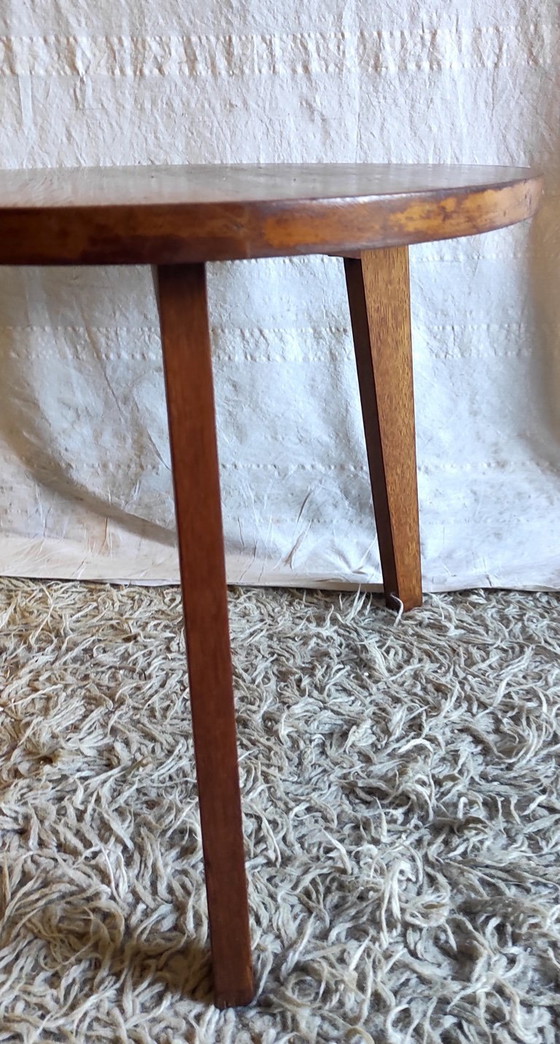 Image 1 of Tripod coffee table in free-form oak - 1950s/60s