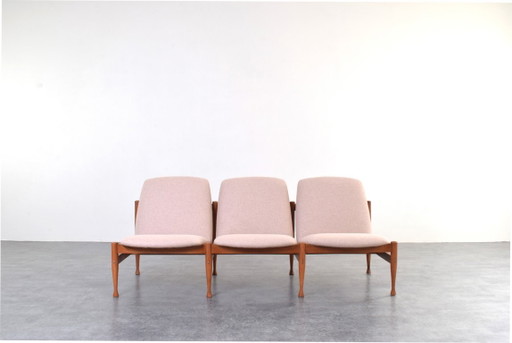 Sofá de mediados de siglo diseñado por Marian Grabiński en la década de 1960. – 3 5 zitsbanken, Wood, Wool