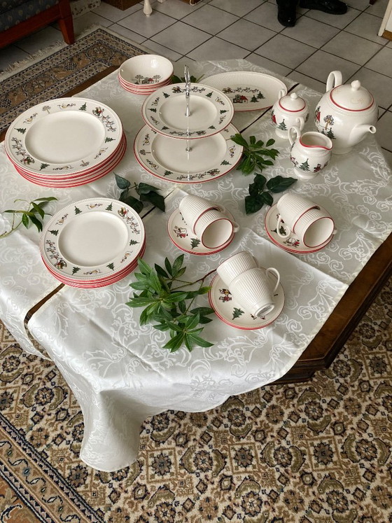 Wedgwood Windsor Christmas crockery set with Christmas motif I, Ceramic, Creme, Klassiek (photo 4 of 5)