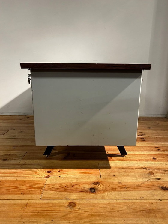 Industrial mid-century vintage desk – Metal, Wood (photo 15 of 19)