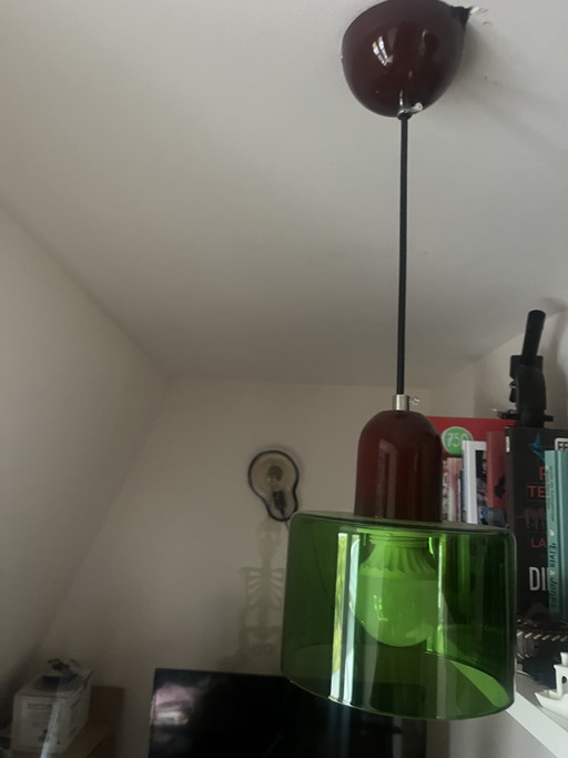 Lámpara colgante Morandi verde (con rojo oscuro)