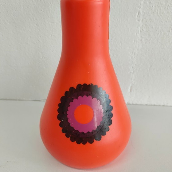 Image 1 of Juego de pulverizador de plantas de plástico Tiger de los años 70 (raro) y lata de almacenamiento/galletas Brabantia