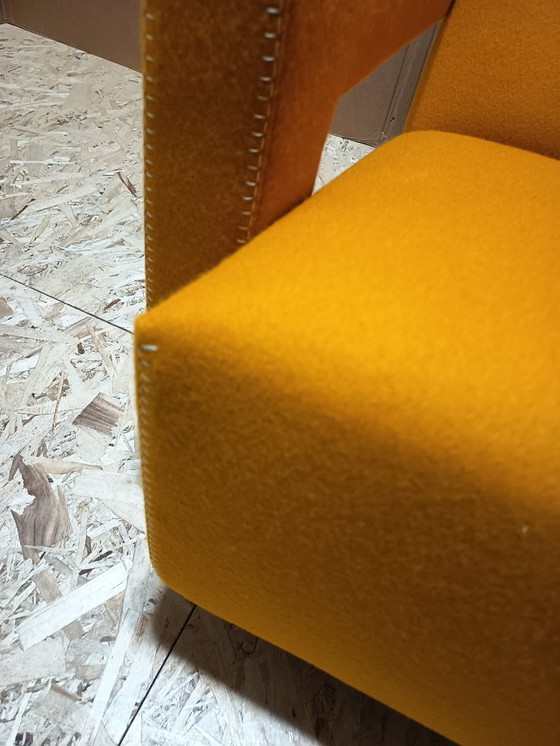 Image 1 of CASSINA Paire de fauteuils Utrecht 637 NEUF 2026 en laine KVARD Moutarde par Gerrit Rietveld
