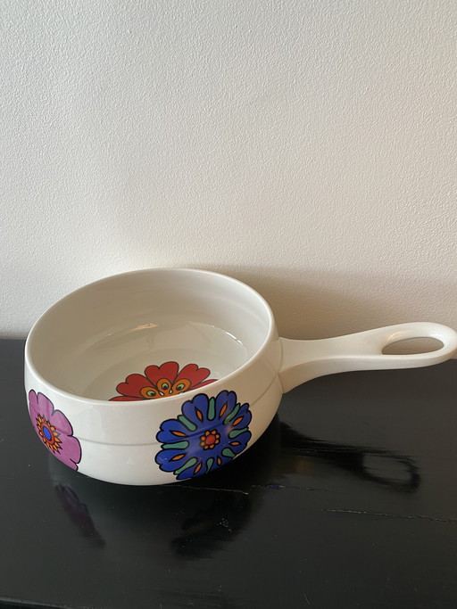 Seltener Vintage-Gemüsefonduetopf von Villeroy & Boch aus den 1960er/70er Jahren, florale Variante des Modells Acapulco.