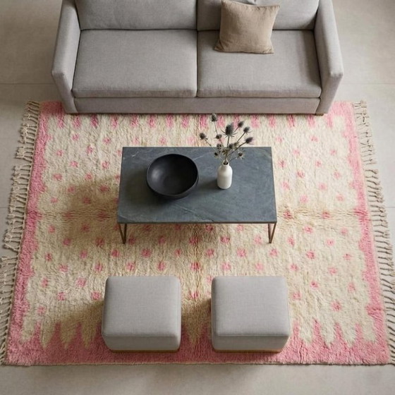 Image 1 of Magnifique Tapis artisanal rose en laine 280cmx180cm 