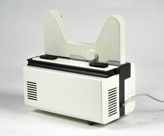 Proyector Noris Universal, Plástico Blanco y Metal, con Caja Original – Focos (photo 16 of 17)