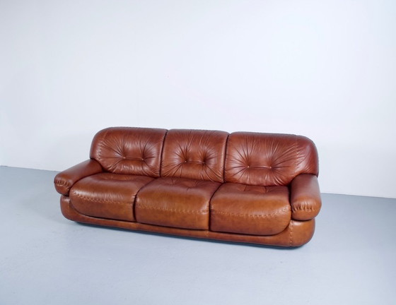 Image 1 of SAPPORO LEDERSOFA 1970er Jahre MOBIL GIRGI VERLAG