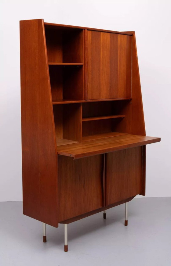 Image 1 of Deense teakhouten kast en schrijftafel/bar, van Arne Vodder, jaren 60.