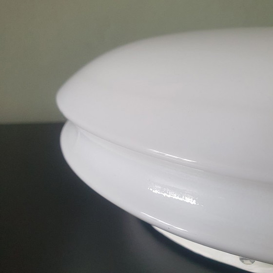 Image 1 of Lampada da soffitto vintage in vetro opalino UFO Raak Amsterdam