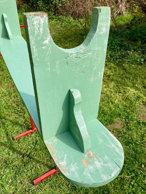 Image 1 of Banco de granja antiguo de madera curvada