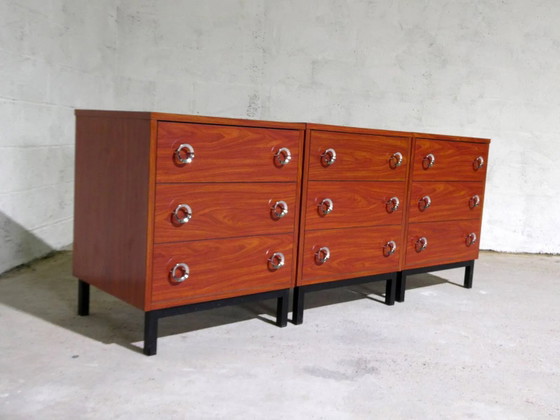 petite commode Formica, 1960 – Métal, Vintage (photo 2 of 8)