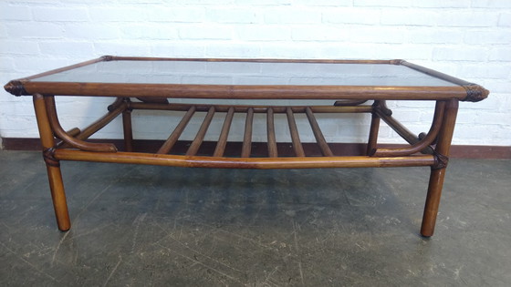 Image 1 of Table basse Rohé en verre fumé et reliure en cuir