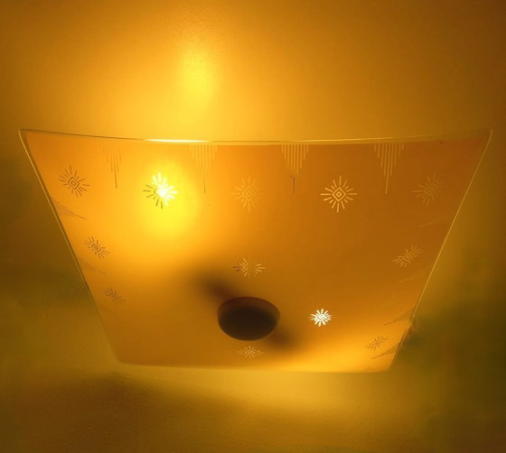 Image 1 of Lampada da soffitto vintage anni '50/'60 a forma di "ombrello rovesciato".