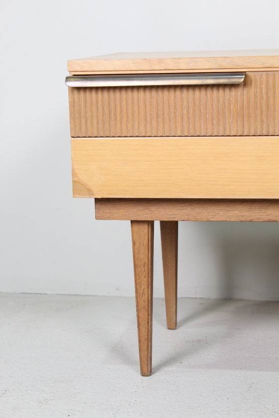 Image 1 of Ensemble de tables de chevet vintage des années 1950