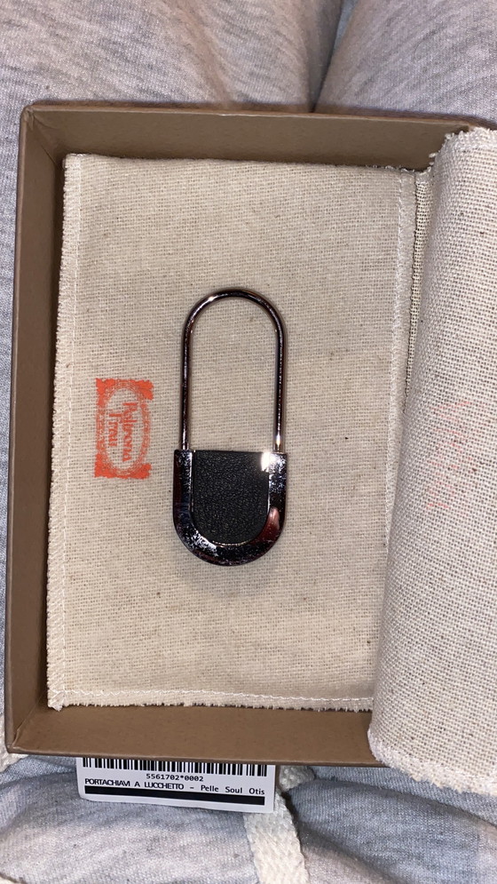 Image 1 of Poltrona Frau Hangslot Sleutelhanger