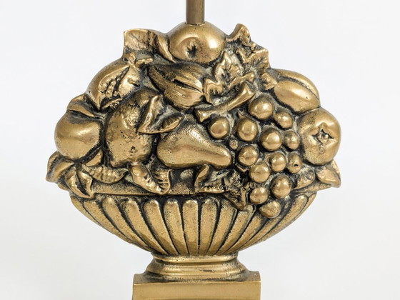 Image 1 of Vintage messing deurstopper met fruitmandgreep in Victoriaanse antieke stijl