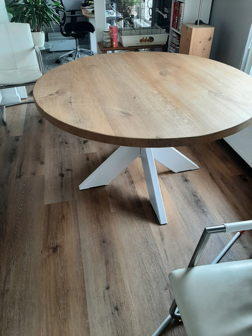 Tablero de mesa de comedor redondo nuevo de roble macizo de 135 cm. Sin base. – eettafels, Wood