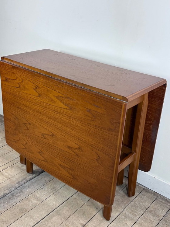 Image 1 of Tavolo pieghevole in teak Meredew, inglese d'epoca, anni '60