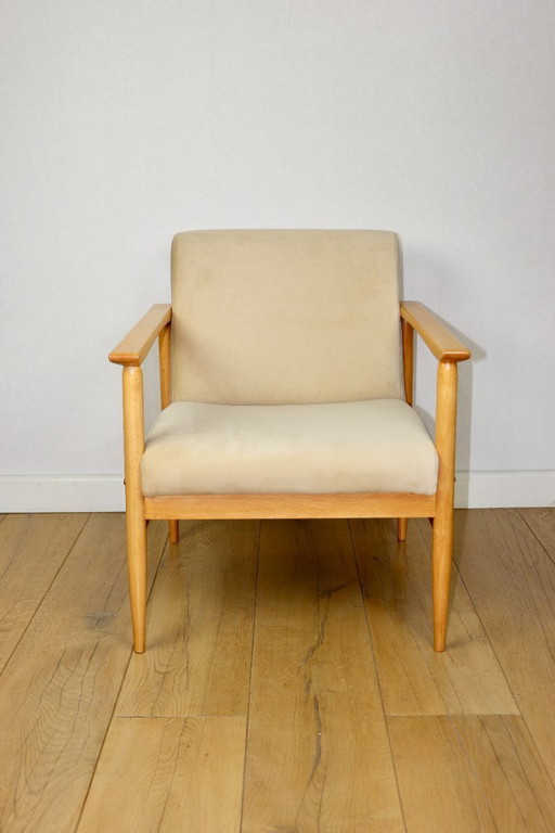 Vintage Loft armchair 70s light beige - velvet fabric - natural beech wood