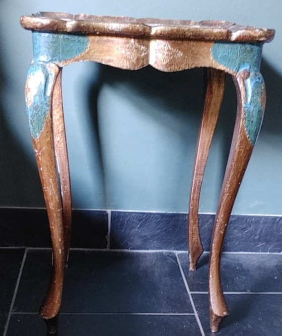 Image 1 of Antieke florentijnse bijzettafel