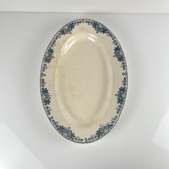 Image 1 of Plato ovalado, modelo "Túnez", de Longwy, finales del siglo XIX.