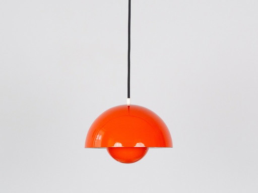 Pair of 2 Danish vintage lamps Flowerpot by Verner Panton, Louis Poulsen, 1966