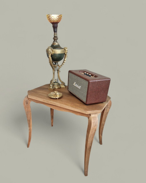 Sculptural side table with curved lines in solid wood - Louis XV style