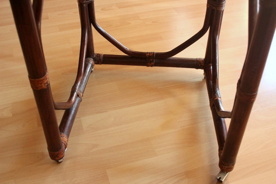 Image 1 of Tavolino laterale di metà secolo su rotelle - fatto a mano - rattan, bambù, legno