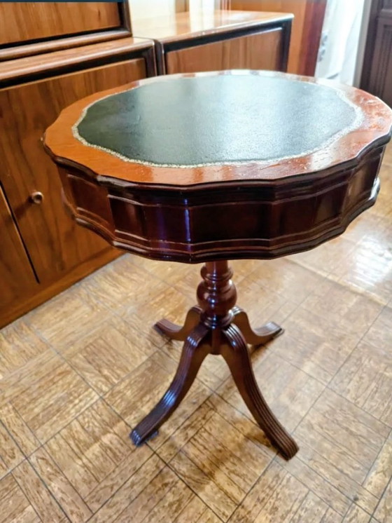 Image 1 of Side table in wood and leather