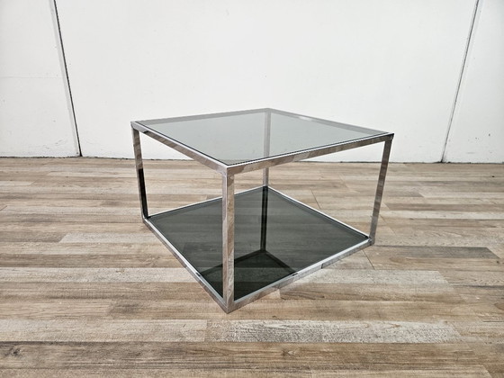 1970er Beistelltisch aus Stahl mit zwei Rauchglasböden – Couchtische, Metal (photo 3 of 12)