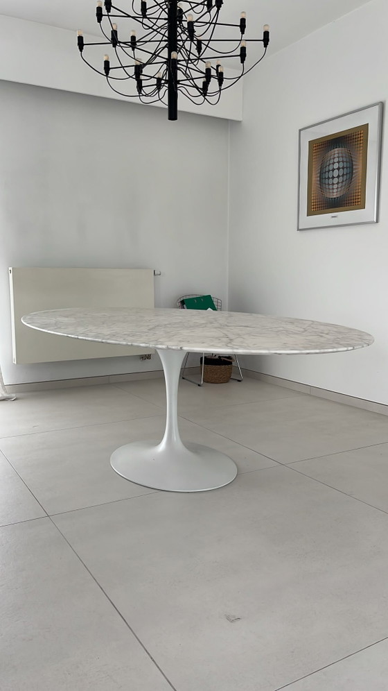 Original Knoll Tulip Oval Dining Table 244x137 By Eero Saarinen In Arabescato Matte Marble In New Condition!! (photo 5 of 15)