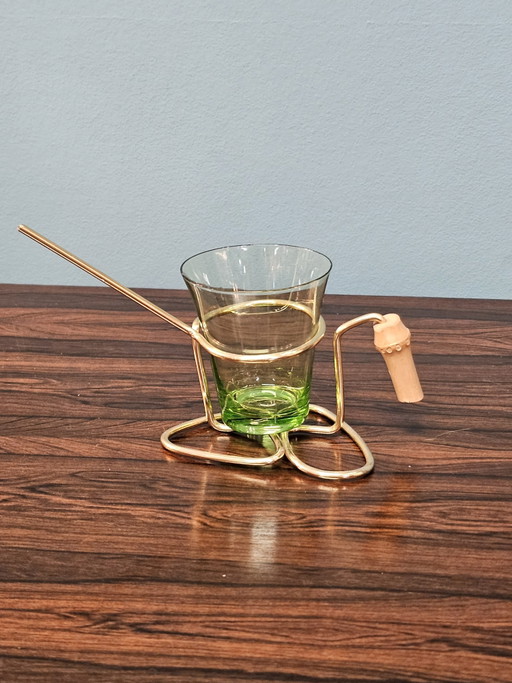 Estante para aperitivos vintage de cristal verde con soporte de latón – glazen karaffen, Glass
