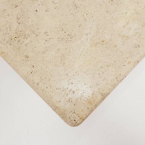 Image 1 of Quadratischer Couchtisch aus Travertin, entworfen von Mario Bellini für Cassina, um 1975