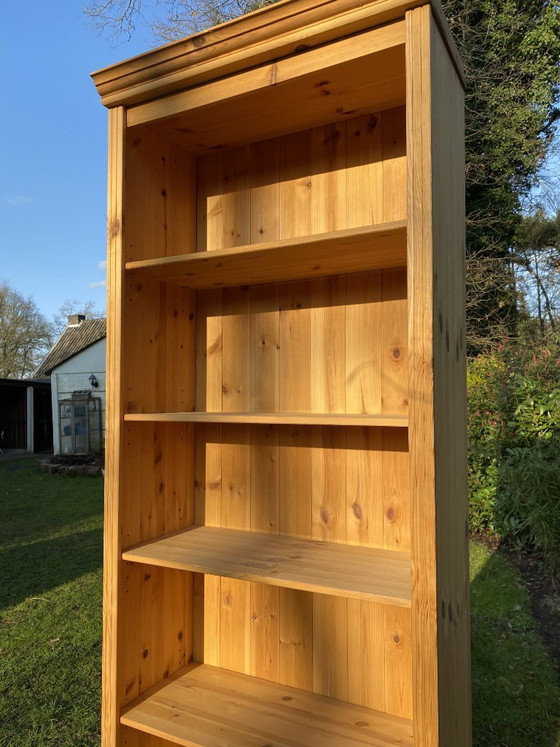 Image 1 of Hohes Kiefernholz-Bücherregal, 223 cm hoch, Notio Living Design