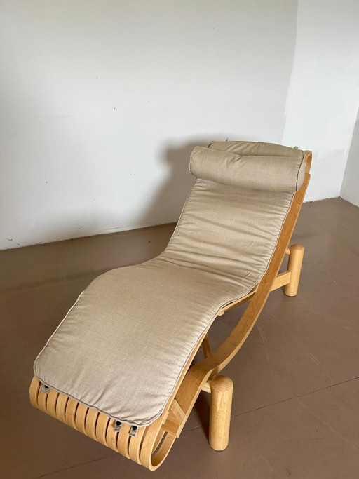 Tokyo Chaise Longue, Cassina DESIGNED BY Charlotte Perriand, 2011 – ligbed tuin, Wood