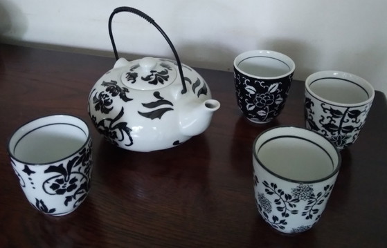 Image 1 of Juego de té blanco y negro, estilo asiático, porcelana.