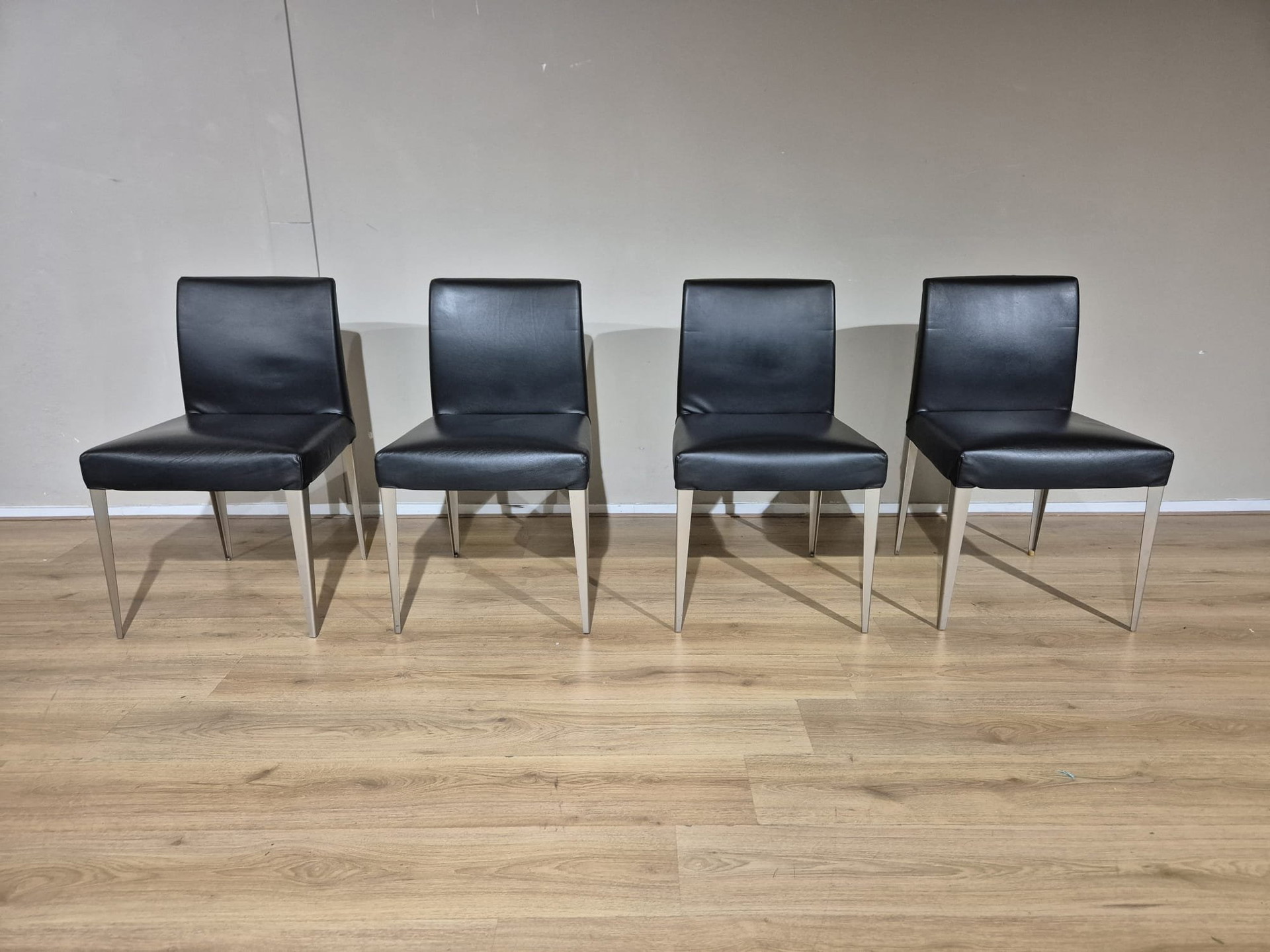 4x B&B Italia Maxalto - Dining room chairs Melandra - Black