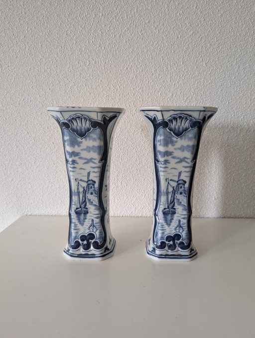 Delft blue vases