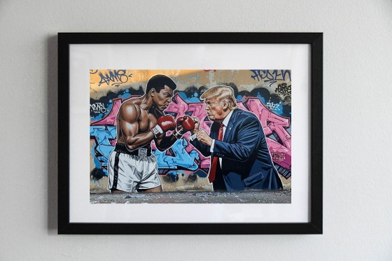 Image 1 of Gedrukte en ingelijste foto / decoratieve lijst / Beperkte oplage / Gesigneerd / Donald vs. Ali