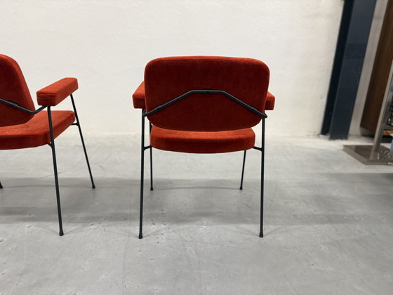 Image 1 of 4 Artifort Moulin Eetkamerstoelen Rood Lucir Stof