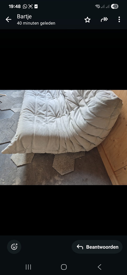 Ligne Roset Togo Alcantara gris clair (facture d'achat disponible)