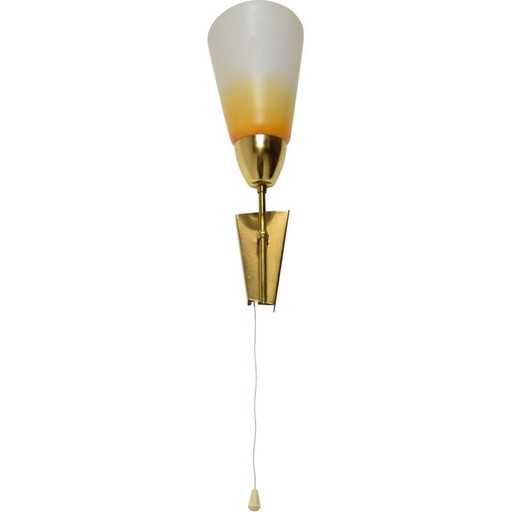 Lámpara de pared vintage de cristal y latón de Kamenicky Senov, República Checa, 1960