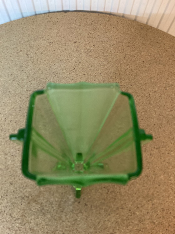 Image 1 of Stolze Art Deco Vase grün