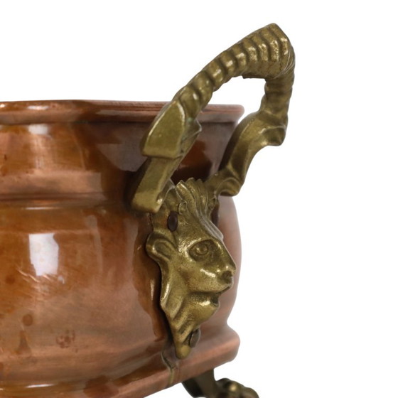 Fioriera antica in rame con piedini a zampa di leone e teste di leone, XIX secolo. – Vasi per piante, Copper (photo 8 of 14)