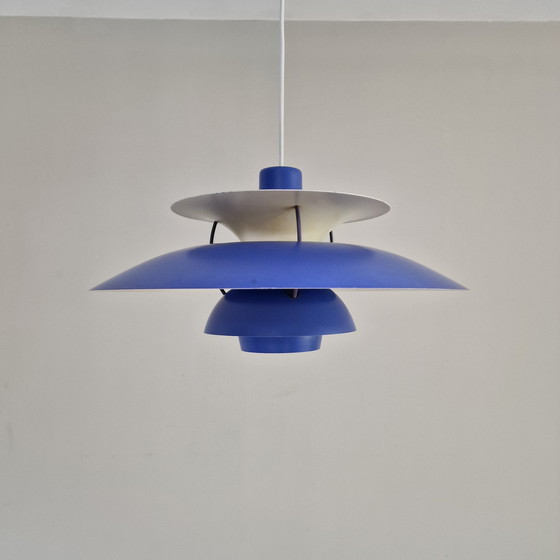 Image 1 of Vintage Louis Poulsen PH5 Pendant Lamp - Blue/White - Ø 50 cm - Design Poul Henningsen - Denmark