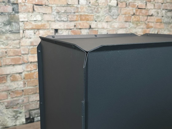 Lande Cabinet 45, Metal | Studio Lande, Mesitas de noche, Negro, Minimalisme (foto 5 de 8)